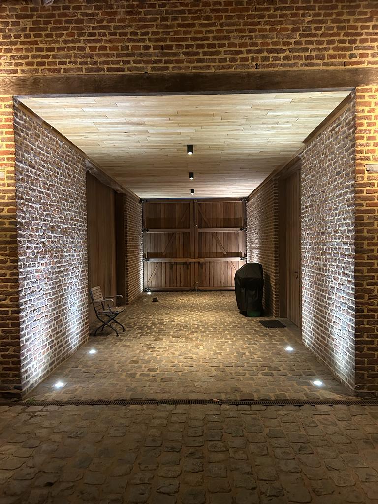 Keukenverlichting met inbouwspots en LED-strips – EW-G Elektriciteitswerken